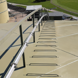 floating-roof-outside.png